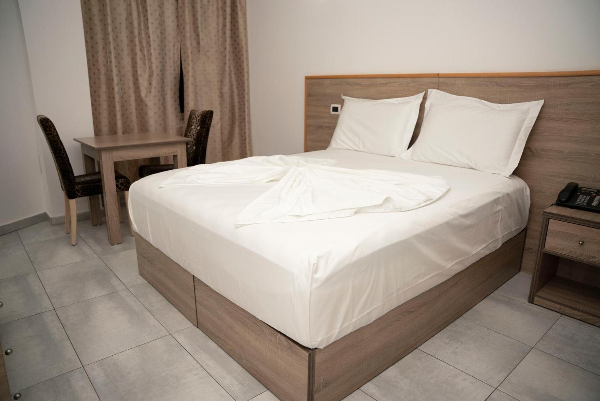 Hotel Pernoca Dıraç Dış mekan fotoğraf