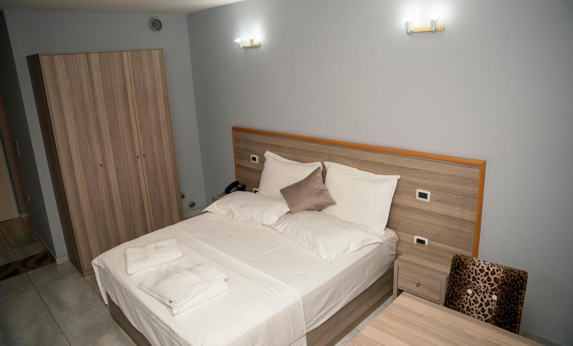 Hotel Pernoca Dıraç Dış mekan fotoğraf